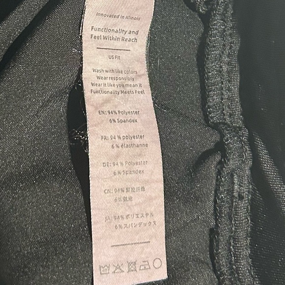 Black V-Neck Scrub Set Women’s Size Medium - Picture 7 of 7